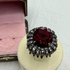 Juicy Couture Ruby Flower Ring size 6 gun metal finish